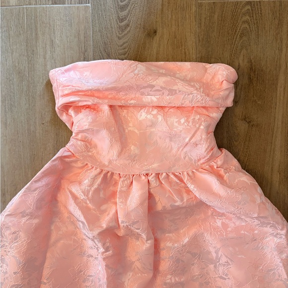 New Blush Pink Strapless Dress - Picture 6 of 10